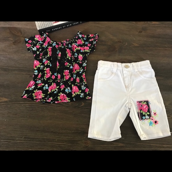 5/$20 NANETTE 2 PC FLORAL TOP WHITE PANTS 12 month - Picture 2 of 3